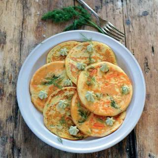 Blinis au saumon fumé et crème d'avocat