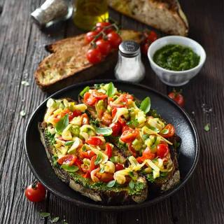 Bruschettas tomates et oignons grillés