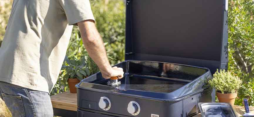 nettoyage-plancha-fonte