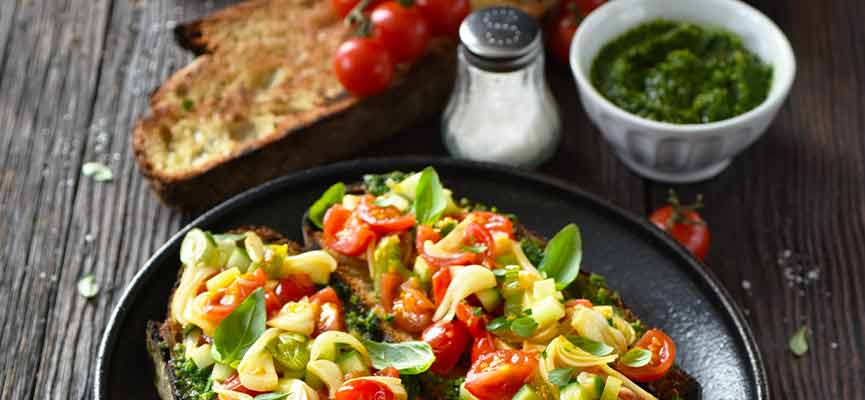 Bruschettas tomates et oignons grillés